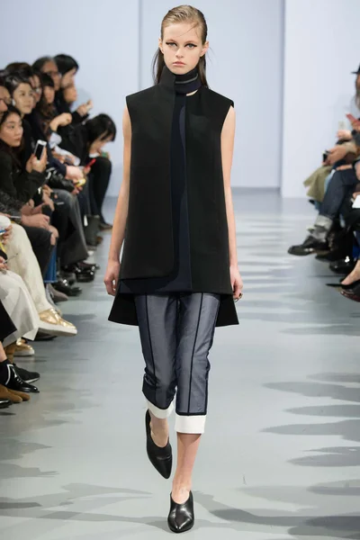 Look 8